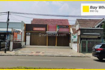 Rumah untuk usaha, di jalan raya Kencana Loka, BSD City. Traffic tinggi