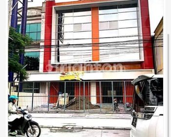 ruko siap pakai lokasi sangat strategis