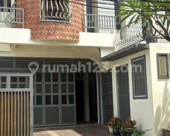 Rent Rumah: Rumah 2 lantai