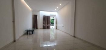 Rumah 2 lt vila melati mas