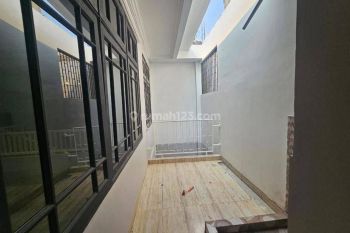 Rumah Mewah Dalam Perumahan Mega Cinere Dekat Living Plaza Cinere