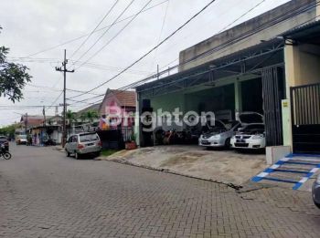 SHOWROOM / GUDANG AREA TROPODO SIDOARJO