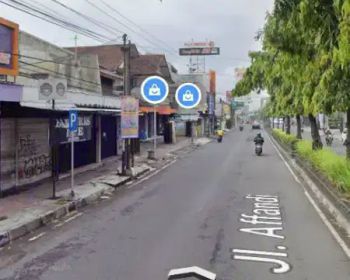 Dijual tanah + bangunan 2 Ruko cantik.