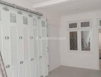 Disewakan Rumah Baru Di Daerah Tebet Pd013049