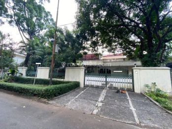 Rumah Kencana Indah Pondok Indah Bentuk Tanah Ngantong Dekat Jis
