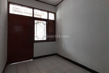 Rumah nyaman siap huni di Sayap BKR, Bandung
