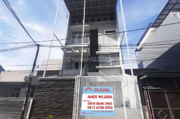 Rumah bagus Mewah full furnished Taman ratu(TR81)