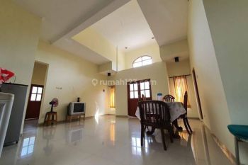 Kontrakan Rumah Hampir Full Furnished Manahan Solo