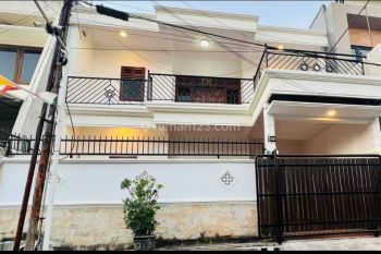 Jual Rumah Simpang Darmo Permai Selatan Sudah Renovasi Siap Huni