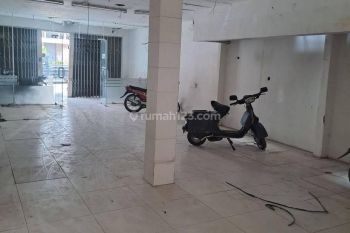 DISEWAKAN RUKO PUSAT KOTA BANDUNG SANGAT STRATEGIS SEKALI RAMAI COCOK UNTUK