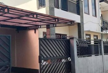 Rumah lantai 2 sekat McDonald'jimbaran kuta selatan Badung Bali