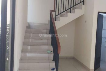 Di Sewakan Rumah 2 Lantai Cluster Arana Kota Harapan Indah Bekasi