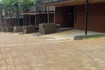 Rumah Modern 2 lantai lokasi dekat Bandara Ponok Cabe