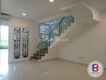 Rumah Dijual Bagus Hoek cluster Discovery Residence Bintaro Jaya