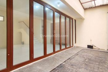 Rumah Nyaman 2 Lantai di Bintaro Lr Wt 10173 Rs