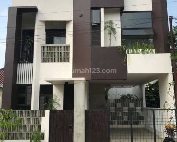 RUMAH BARU MEWAH MODERN 2LT 4KT di JATISARI JATIASIH BEKASI