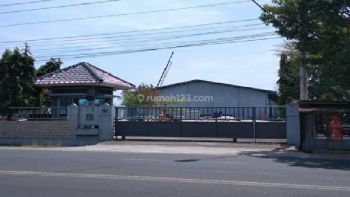 Gudang bagus dan strategis di jalan adi sucipto colomadu solo