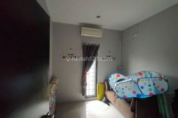 Rumah bagus nyaman strategis dekat jalan raya jatiasih