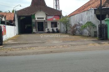Tanah bonus bangunan gudang & kantor di jl.Imogiri Barat (dalam ringroad)