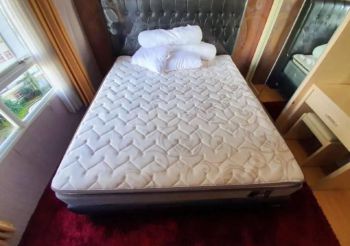 Apartemen Metropolis Tipe Studio View Pool, Strategis