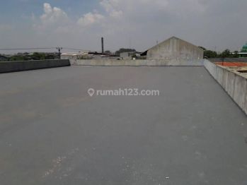Gedung di Jl. Kamal Raya, kelurahan:Tegal Alur. Jakarta utara SHM 3500 m2
