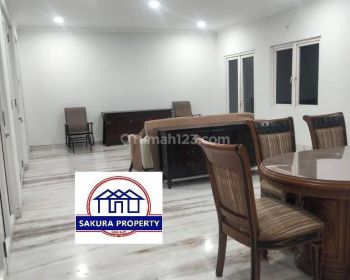 Jual Rumah Kota Wisata Megah Siap Huni 2 Lantai Lt 330 Lb350 Nego