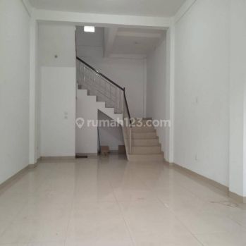 Di Sewakan Ruko Rendeng 2lantai Di Mainroad Cigadung