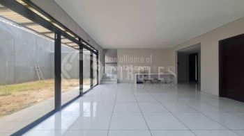 Disewakan Nih Moms, Rumah Baru Posisi Mainroad di Kota Baru Parahyangan Bandung