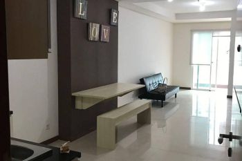 DISEWAKAN TAHUNAN CONDO GREENBAY PLUIT 2BR FURNISH TOWER J LANTAI TINGGI VIEW