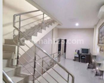 Ruko gandeng di kelapa gading jakarta utara