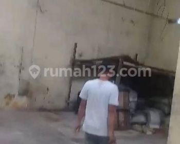 Gudang Luas 200m² di Jl. Salembaran Kosambi Tangerang