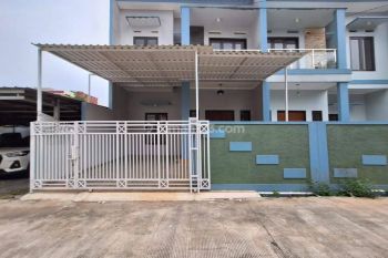 RUMAH BARU 2LT MODERN DLM PERUMAHAN BESAR di KODAU JATIMEKAR