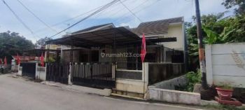 Rumah Strategis Depan Kelurahan Pudak Payung Banyumanik Semarang