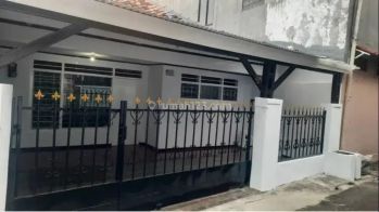 Disewakan Rumah Tebet Barat 3 Kamar+1 Jalan 1 Mobil 2 Garasi