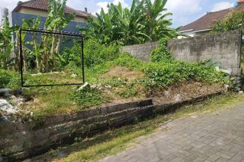 Tanah:150 M2(1,5 are) super langka siap Bangun Di perumahan Anggi elok Dalung