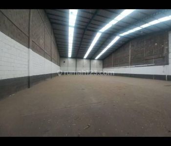 Disewakan gudang lokasi sangat strategis 5 menit masuk tol padalarang