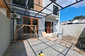 Modern Minimalist Villa