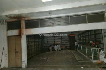 Dijual Rumah 2,5 Lantai Pasar Baru Bandung