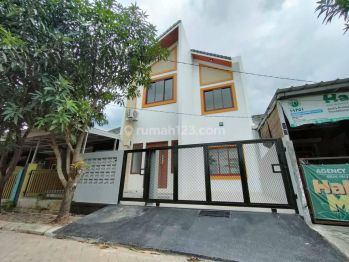 Disewa Rumah 2 Lantai Minimalis Di Perumahan Bekasi Timur Regency
