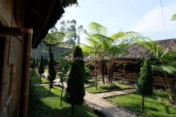 Dijual Cafe + Cottage
Lokasi : mainroad Ciwidey