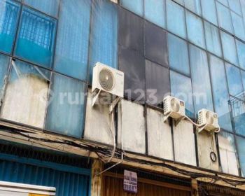 Disewakan Ruko 5 LT Daerah Tanah Abang Ruko di Jl. KH Mas Mansyur No.38 I Tanah