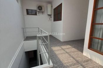 Disewakan Rumah Executive Paradise Antasari Jakarta Selatan Nego