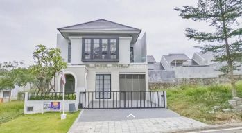 Rumah Semarang MEWAH lingkungan AMAN dan NYAMAN FASILITAS LENGKAP