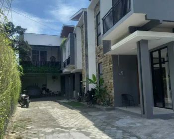 Dijual Rumah Mewah Modern Dalam Perumahan di Maguwoharjo