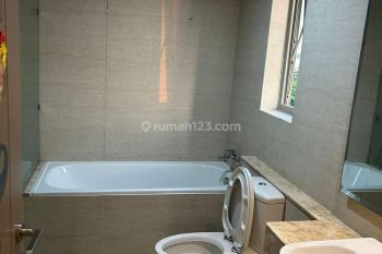 Apartemen Gold Coast Bahama 3 Kamar Tidur Bagus Furnished
