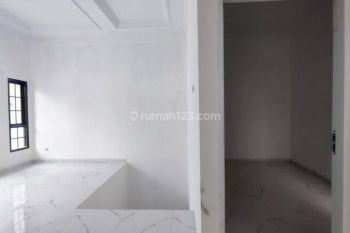 Rumah Siap Huni Dekat Pintu Tol Desari Pancoran Mas Depok