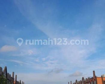 Ruko Disewa Pik 2 La Riviera 2 Muka Ukuran 4.5x15 3 Lantai Termurah