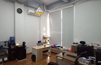 Ruko Gandeng Kosambi Jakarta Barat, Luas Tanah 210m2, 4 Lt, Shm