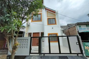 DI SEWAKAN RUMAH MURAH 2 LANTAI DALAM CLUSTER IVORY,BEKASI TIMUR