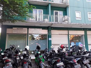 Ruang usaha 60 M Bagus Hgb, Jl. Jend. Ahmad Yani, Bekasi Dijual